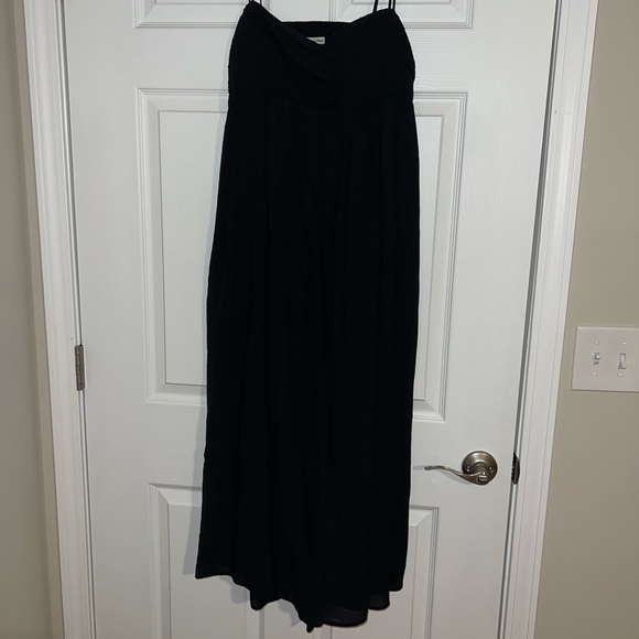 Abercrombie & Fitch Dresses & Skirts - Abercrombie midi dress (model pic in pics)